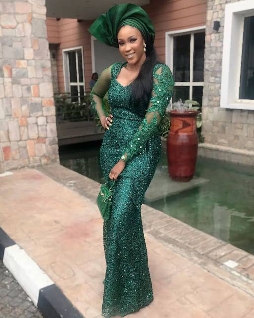 Last 2020 Glowing Asoebi Gown Styles - Hairstyles 2u