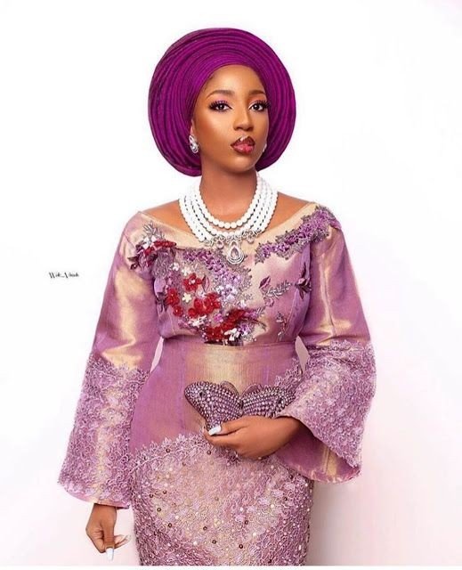 Latest 2020 Beguiling Asoebi Gowns - Hairstyles 2u